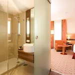 호텔 Taunustagungshotel