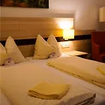 호텔 Taunustagungshotel *